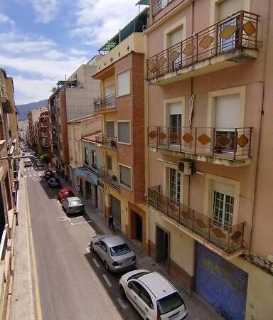 Charming Three Bedroom Apartment In Alcoi Esterno foto