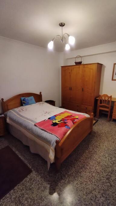 Charming Three Bedroom Apartment In Alcoi Esterno foto
